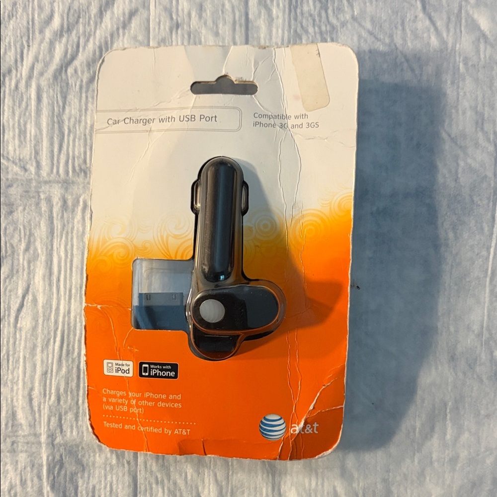 Black Car Charger with USB Port for iPhone